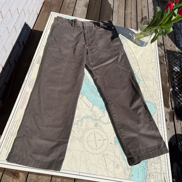 Dockers 100% Cotton Khaki Pants 32 x 30 - Picture 4 of 6